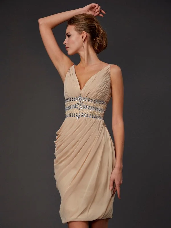 Sophisticated Outfits Sheath/Column V-neck Sleeveless Beading Short Chiffon Homecoming Dresses