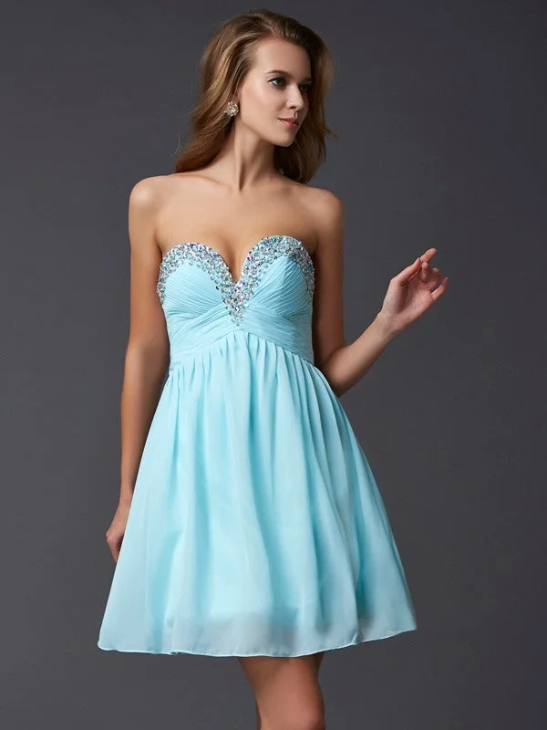 Budget-Friendly Fashion A-Line/Princess Sleeveless Sweetheart Beading Short Chiffon Homecoming Dresses