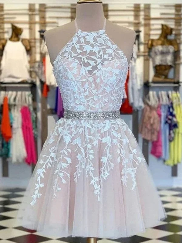 Chic Outfits A-Line/Princess Applique Tulle Sleeveless Halter Short/Mini Homecoming Dresses