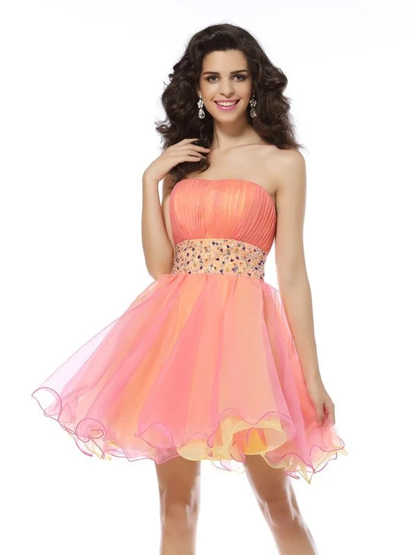 Chic And Trendy A-Line/Princess Strapless Beading Sleeveless Short Organza Cocktail Dresses