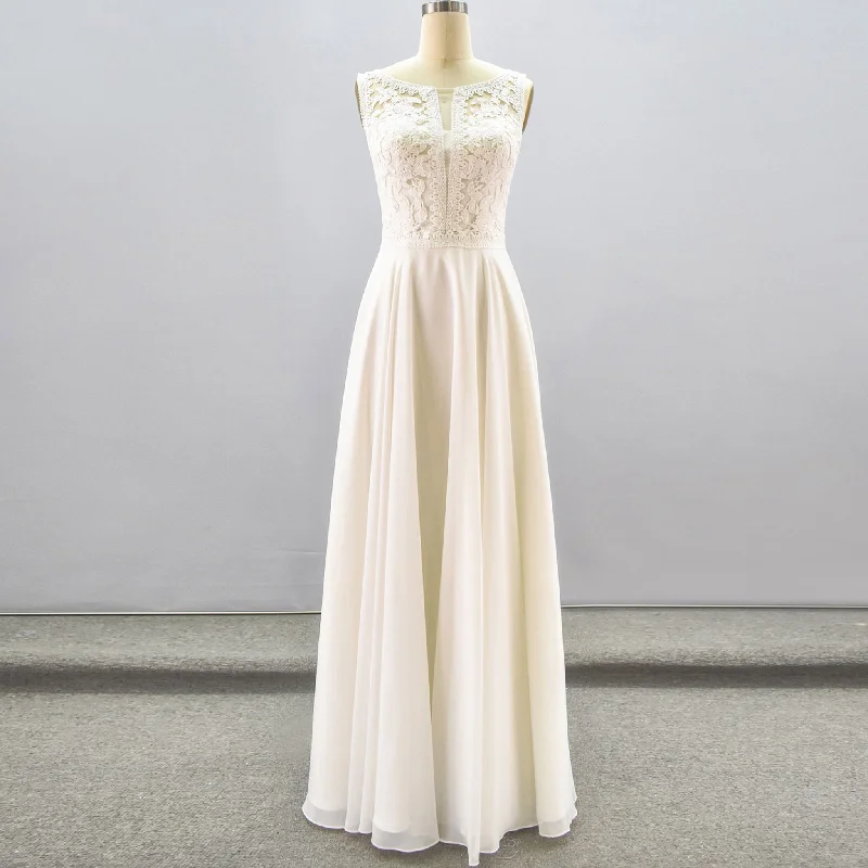 Wardrobe Update Classic A-line Sheath Wedding Dress With Scoop Neck