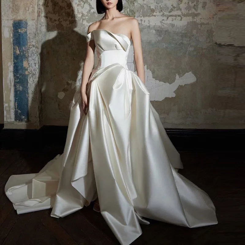 Chic Style Asymmetrical One-shoulder Satin Bridal Wedding Dress