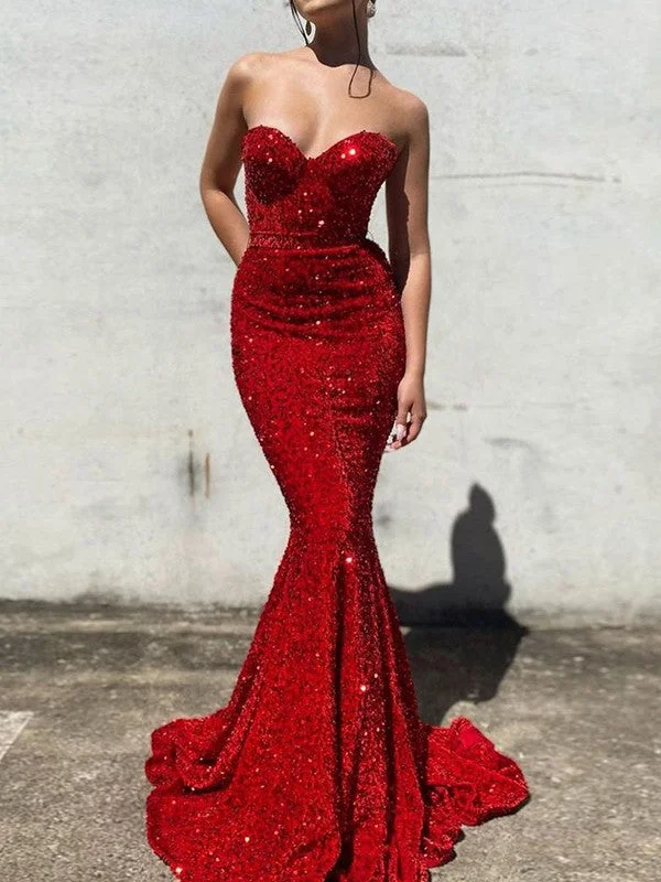 Travel Essentials Trumpet/Mermaid Velvet Sequins Sweetheart Sleeveless Court Train Dresses