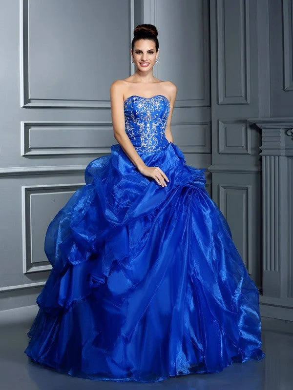 Chic Style Ball Gown Sweetheart Applique Sleeveless Long Satin Quinceanera Dresses