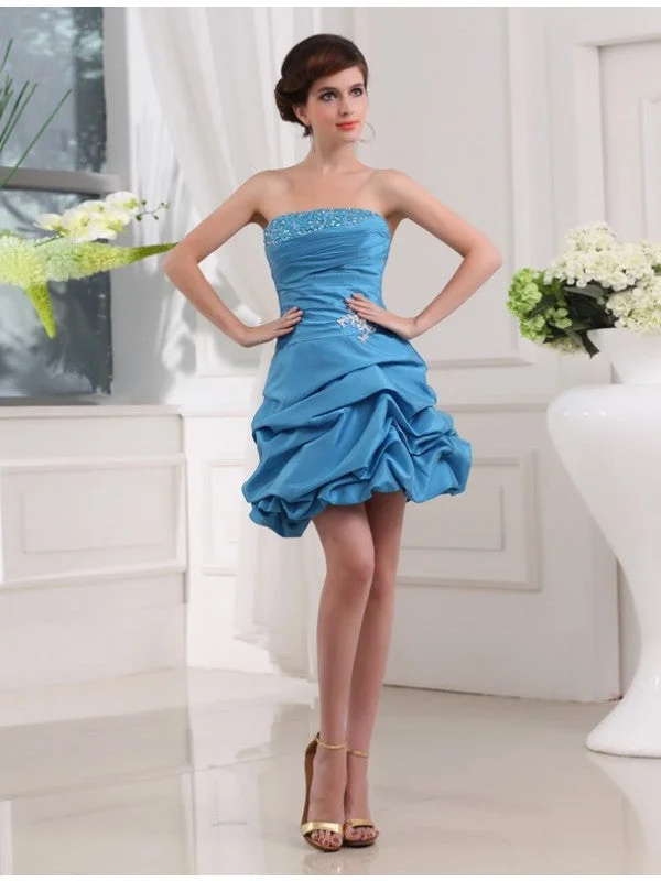 Your Timeless Wardrobe Awaits A-Line/Princess Beading Sleeveless Strapless Short Taffeta Cocktail Dresses