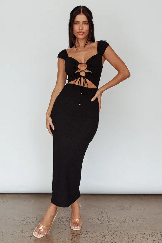 Casual Chic Iconic Cut-Out Bodice Midi Dress Black