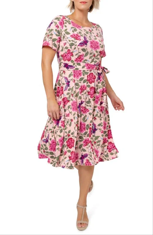 Trend Forward Women's Wear Leota Women's Giselle Floral Dress Pink Size 2X