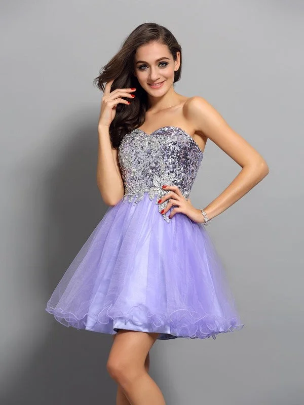 Catch Every Fashion Trend A-Line/Princess Sweetheart Beading Applique Sleeveless Short Net Cocktail Dresses