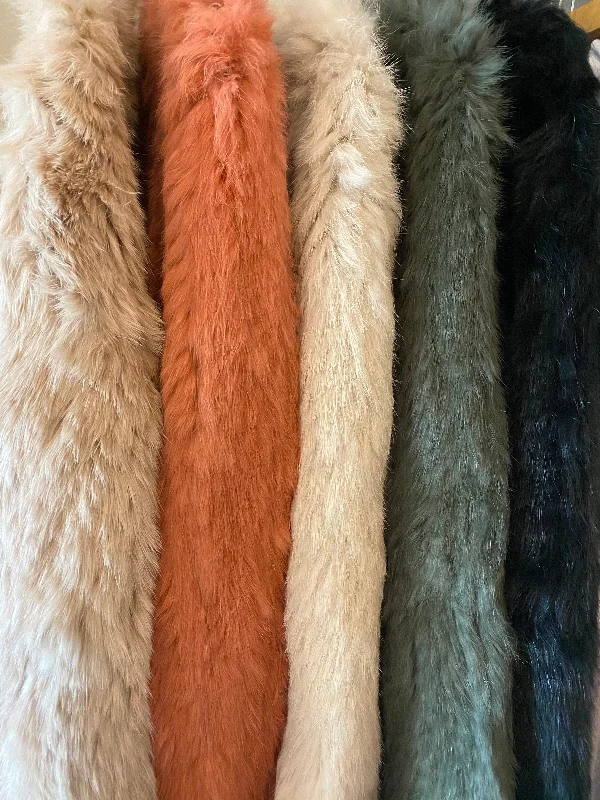 Romantic Detailing Fur Jackets