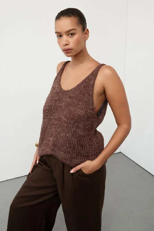 Budget-Friendly Fashion HEIDI CHOC MARLE SCOOP KNIT TANK