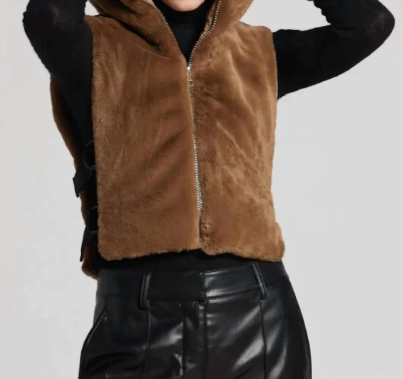 Stylish Looks Fur Hooded Gilet In Walnut