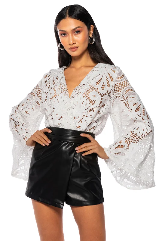 Premium Fashion SHE'S SOPHISTICATED LACE ROMPER