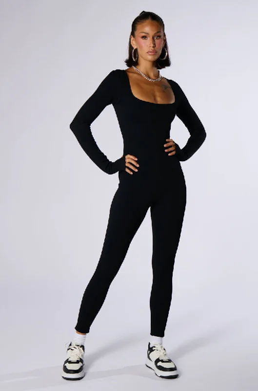 Dive Into Trendy Styles HOT GIRL WALK LONG SLEEVE CATSUIT IN BLACK